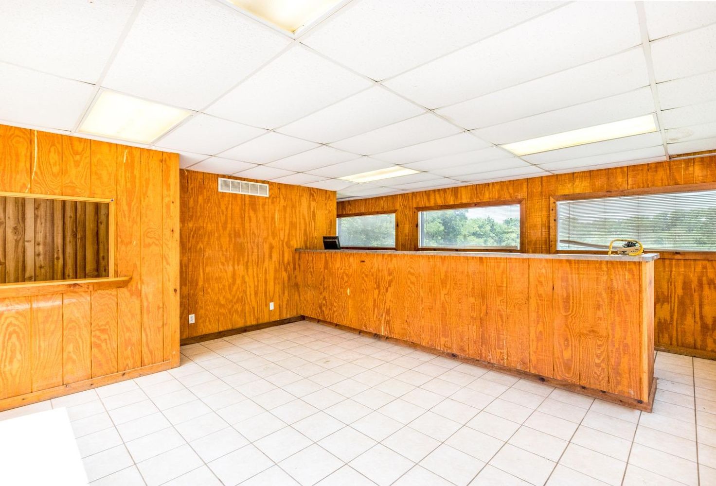 513 Pierce Ln, Frankfort, KY 40601